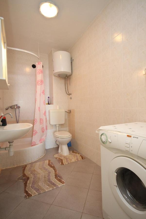 Apartments By The Sea Podgora, Makarska - 6596 Bagian luar foto